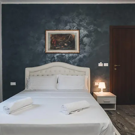 Venice Affittacamere 2*